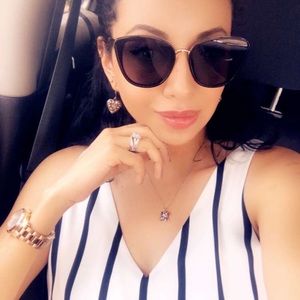 Meet your Posher, Maria